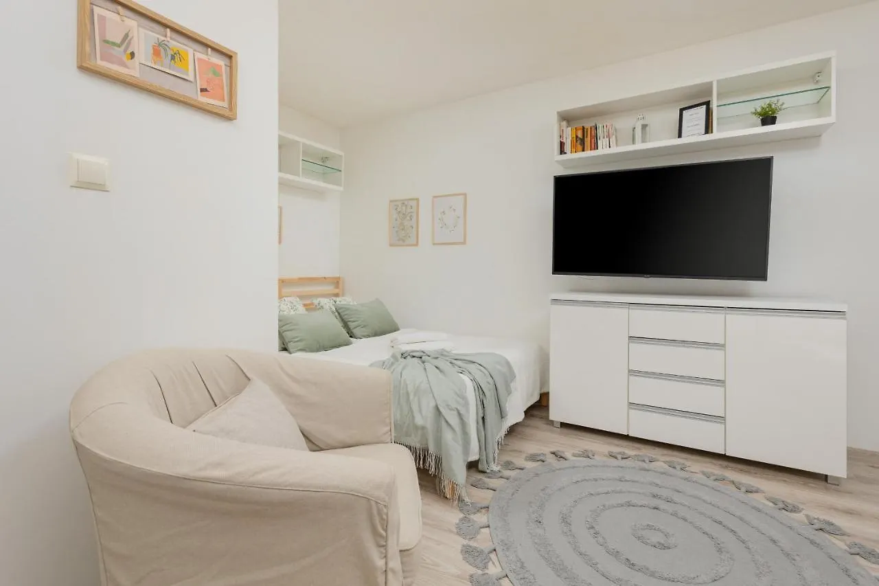 Light Studio With Balcony By Noclegi Renters Warsaw Apartment